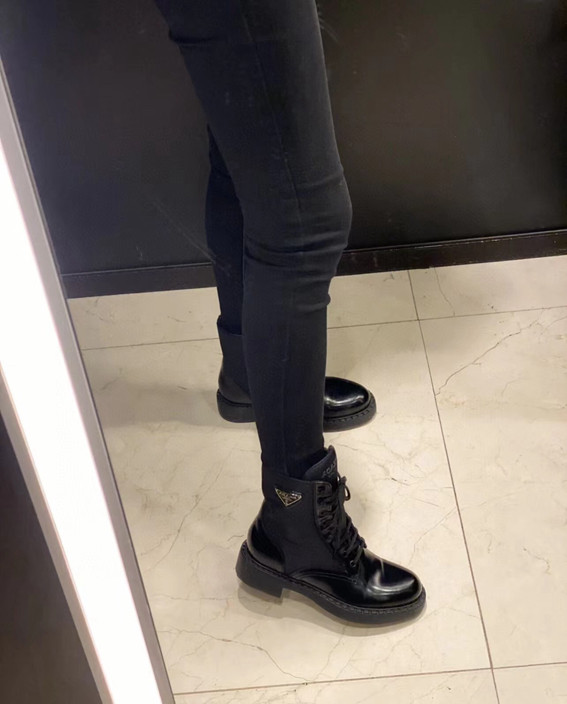 387.JPG